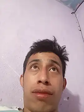 Flaquito pitudo online show from November 2025 03:05:02 AM