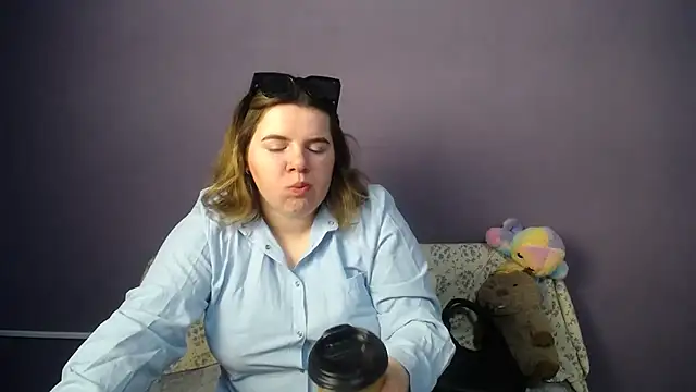 so shy online show from May 2026 06:21:01 AM