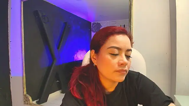 Snapshot of DarlingBDSM_ chatting on January 2025 02:11:01 PM DarlingBDSM online show from January 2025 02:11:01 PM