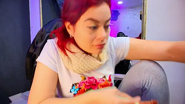 Snapshot of DarlingBDSM_ chatting on January 2025 01:11:01 PM DarlingBDSM online show from January 2025 01:11:01 PM