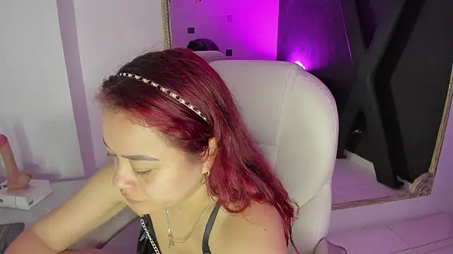 Snapshot of DarlingBDSM_ chatting on March 2025 01:35:02 PM DarlingBDSM online show from March 2025 01:35:02 PM