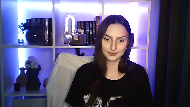 X Alisa online show from April 2026 06:47:01 PM