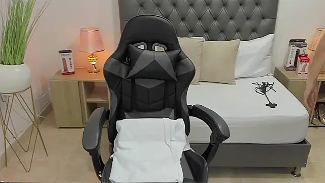 candy summer28 online show from January 2025 07:22:01 PM