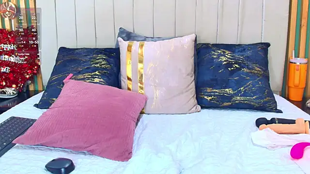 Snapshot of katlyn_martins chatting on February 2025 04:53:02 PM katlyn martins online show from February 2025 04:53:02 PM