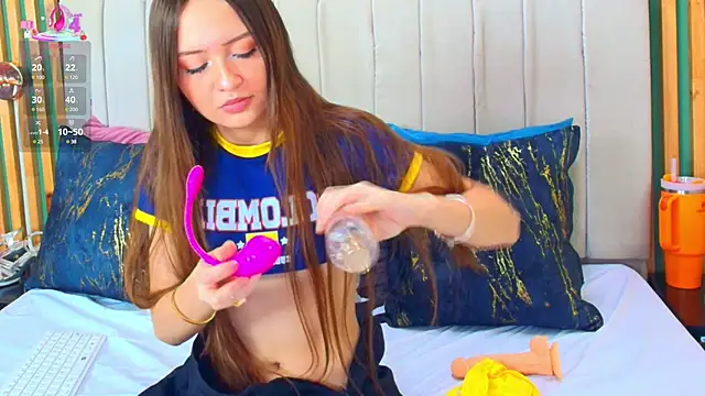 Snapshot of katlyn_martins chatting on March 2025 07:10:02 PM katlyn martins online show from March 2025 07:10:02 PM