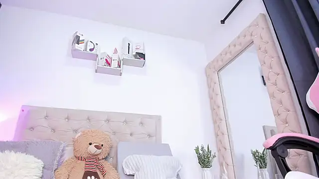 Snapshot of lorennahernandez01 chatting on September 2025 11:22:02 AM lorennahernandez01 online show from September 2025 11:22:02 AM