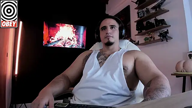 kingbear777 online show from October 2025 02:20:01 AM