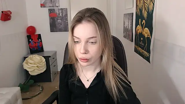 HeyDoraa online show from February 2025 01:41:01 PM