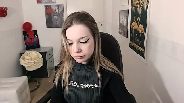 HeyDoraa online show from February 2025 06:02:02 PM