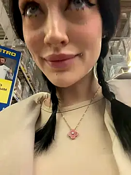 Melissa crazy online show from December 2025 03:41:01 PM