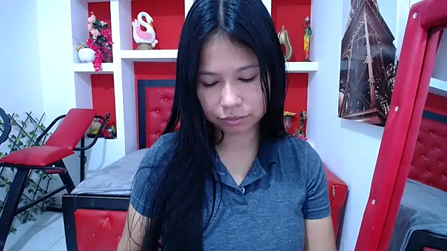 Letty Plugxo online show from September 2025 12:20:01 PM