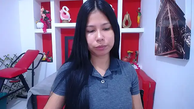 Letty Plugxo online show from October 2025 12:19:01 PM