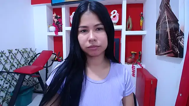 Letty Plugxo online show from November 2025 12:26:01 PM