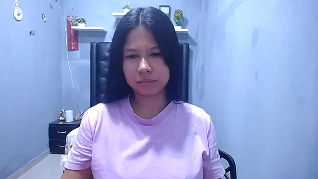 Letty Plugxo online show from March 2026 02:42:02 PM