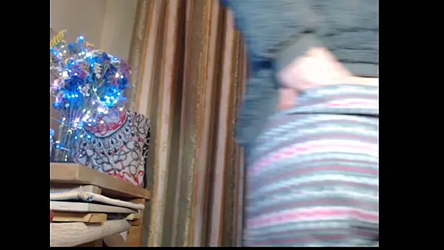 amorelara online show from October 2025 04:40:01 AM