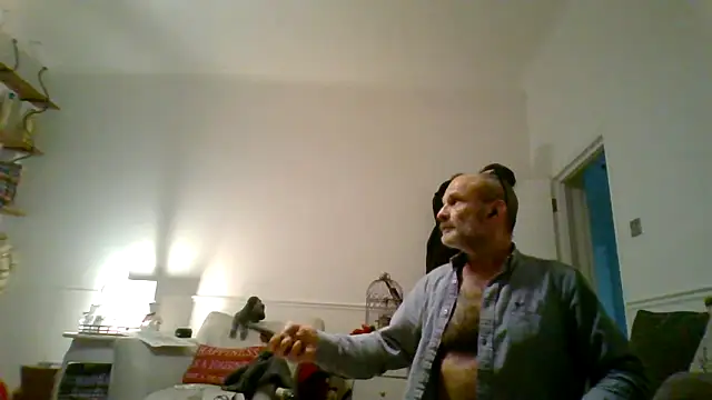 Shyboy817 online show from December 2025 07:09:01 PM