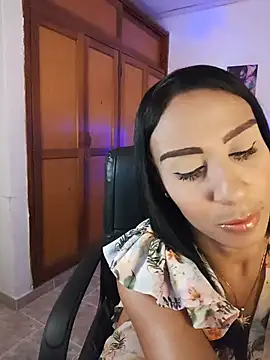 Snapshot of charlotte_bayron02 chatting on July 2026 01:05:02 AM charlotte bayron02 online show from July 2026 01:05:02 AM