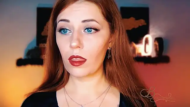 MissBeverlyMills online show from November 2025 03:23:01 AM