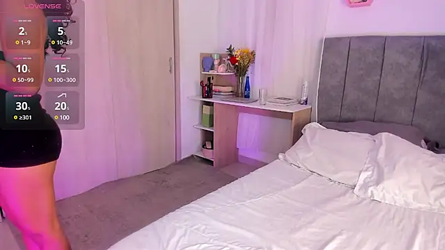Snapshot of Melina_Ferrer1 chatting on March 2025 02:48:01 PM Melina Ferrer1 online show from March 2025 02:48:01 PM