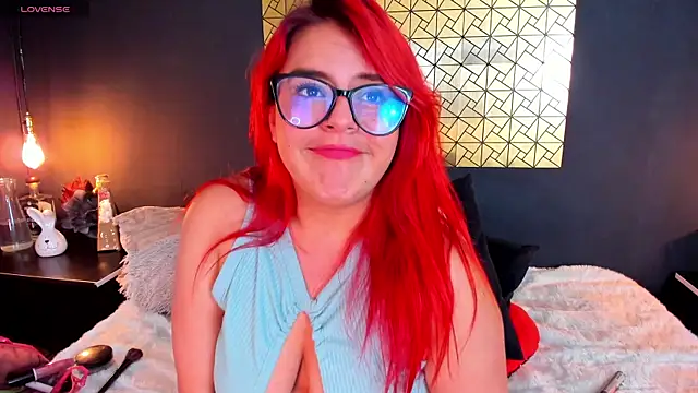 Snapshot of _poison_sweet chatting on December 2024 12:35:01 AM poison sweet online show from December 2024 12:35:01 AM