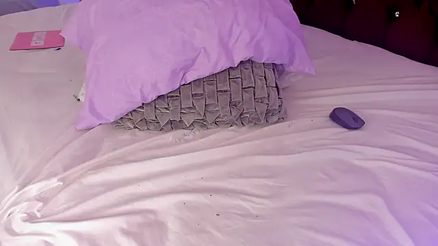 LindaRey  online show from January 2026 10:28:02 AM