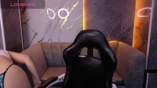 victoria castillo b online show from February 2026 03:07:02 AM