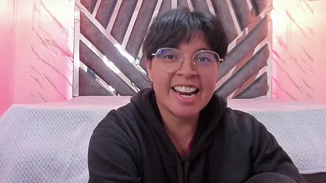 Snapshot of Emmapark_ chatting on February 2025 01:10:01 AM Emmapark  online show from February 2025 01:10:01 AM