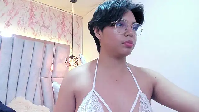 Snapshot of Emmapark_ chatting on March 2025 10:05:02 PM Emmapark  online show from March 2025 10:05:02 PM