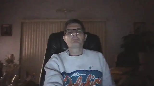 Copfiremen4566 online show from June 2026 04:12:01 AM