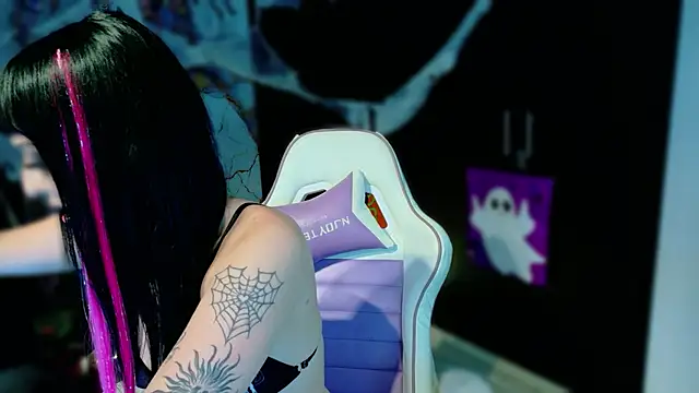 Snapshot of Madison_Jackson chatting on October 2025 09:26:01 PM Madison Jackson online show from October 2025 09:26:01 PM