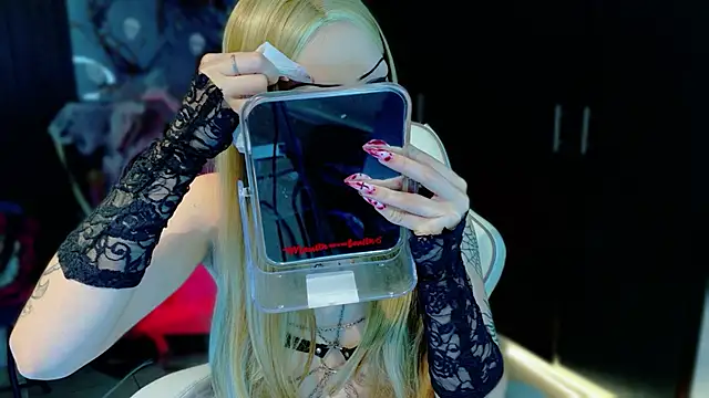 Snapshot of Madison_Jackson chatting on November 2025 10:08:01 PM Madison Jackson online show from November 2025 10:08:01 PM