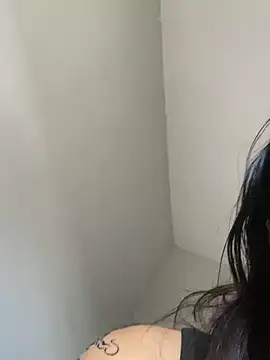 Snapshot of Julinhasz chatting on April 2026 06:32:02 PM Julinhasz online show from April 2026 06:32:02 PM