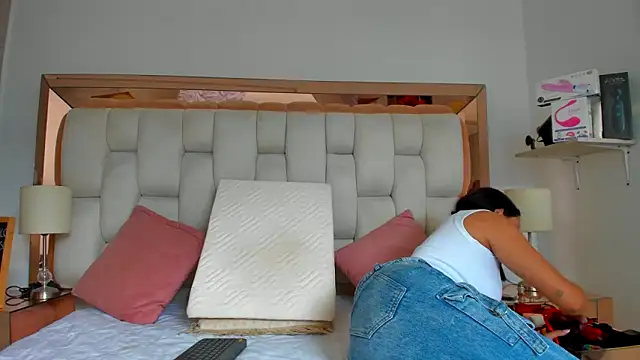 emilyparkerr01 online show from November 2025 09:48:01 PM