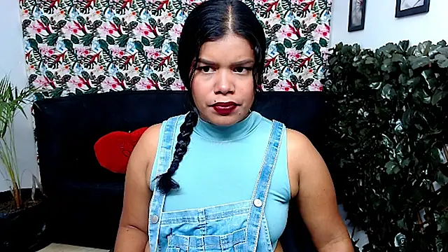 Snapshot of Wendy_Hot_ chatting on January 2025 04:05:01 AM Wendy Hot online show from January 2025 04:05:01 AM