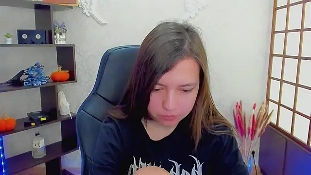 Lina Brownie online show from December 2024 02:12:02 AM