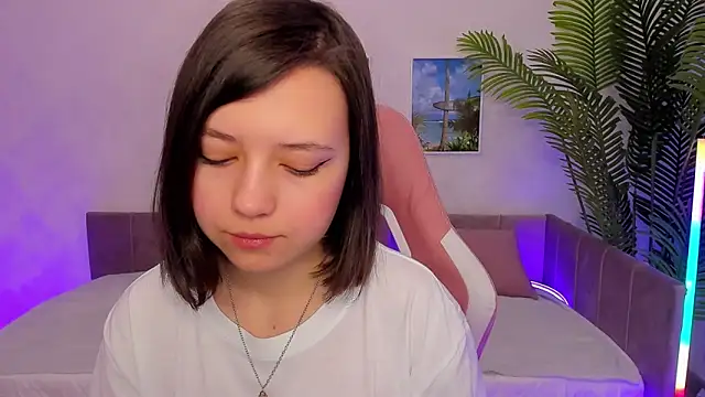 Lina Brownie online show from March 2025 01:53:01 AM