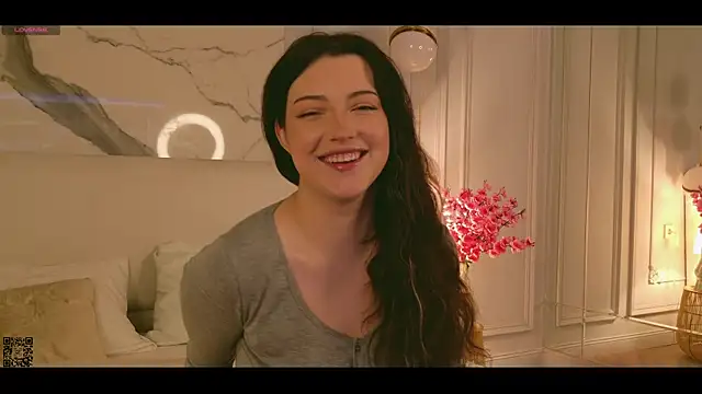 Snapshot of Miley_Smile chatting on October 2025 05:39:01 AM Miley Smile online show from October 2025 05:39:01 AM