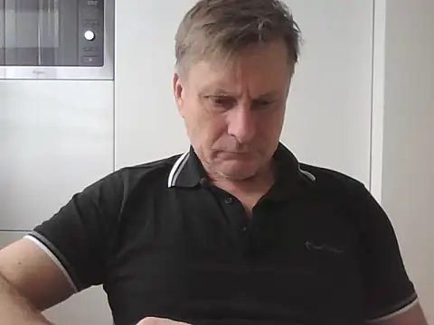 johnnym1 online show from January 2025 12:26:02 PM