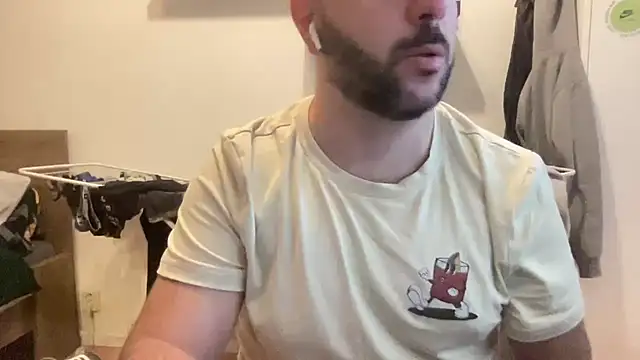 Snapshot of RedDante89 chatting on October 2025 08:11:02 AM RedDante89 online show from October 2025 08:11:02 AM