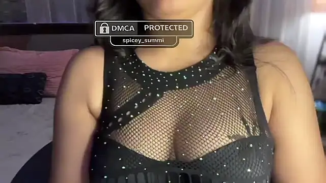 Snapshot of Spice-Summi chatting on June 2026 06:23:01 PM Spice-Summi online show from June 2026 06:23:01 PM