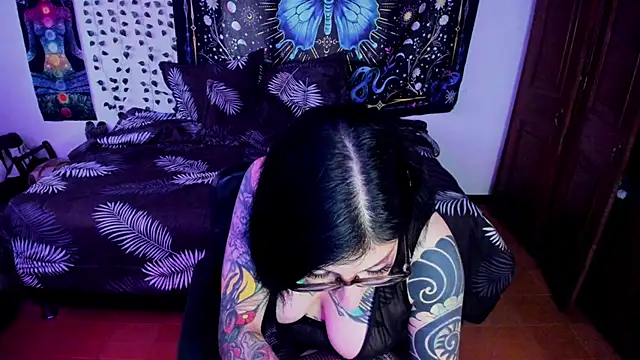 Snapshot of alice_666f chatting on June 2026 02:43:01 PM alice 666f online show from June 2026 02:43:01 PM
