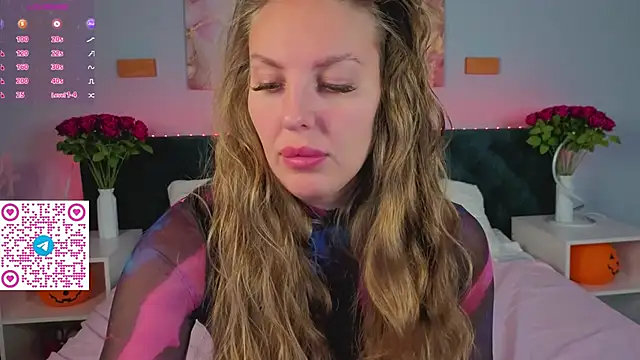 Kelly Hardy online show from November 2025 01:15:01 AM