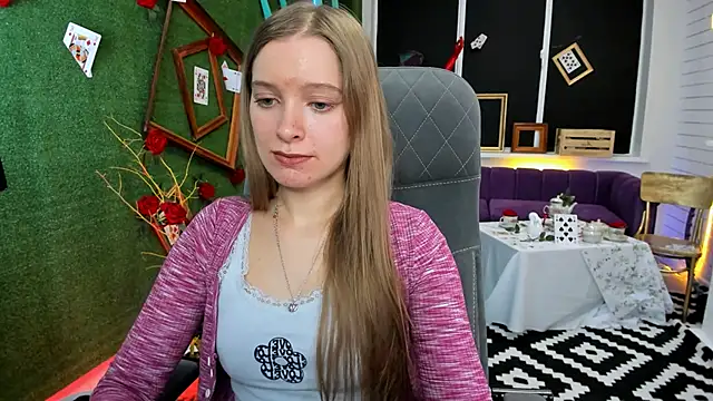 MayaSinabon online show from December 2024 01:17:01 PM
