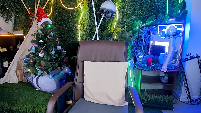MayaSinabon online show from December 2024 12:15:01 PM