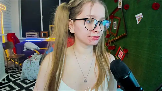 MayaSinabon online show from February 2025 12:16:02 PM
