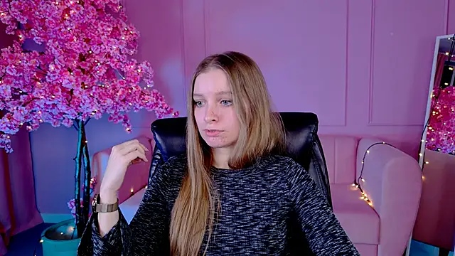 MayaSinabon online show from February 2025 03:16:01 PM
