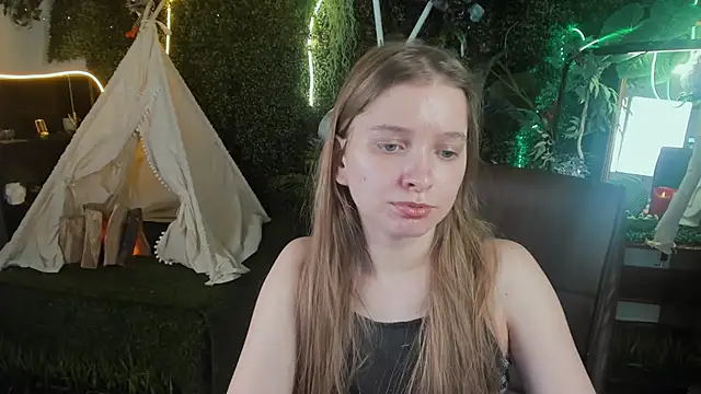 MayaSinabon online show from March 2025 12:17:01 PM