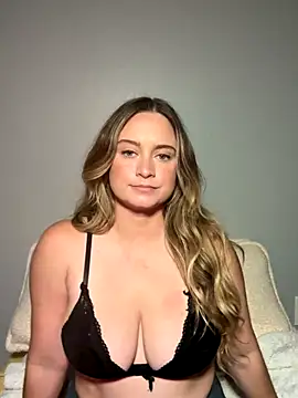 Sophie Raegan online show from October 2025 11:54:02 AM