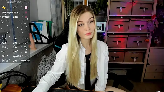 Snapshot of omg_lina chatting on December 2024 12:33:01 PM omg lina online show from December 2024 12:33:01 PM