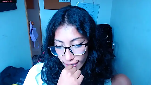 sofia rosse4 online show from April 2026 07:14:01 PM